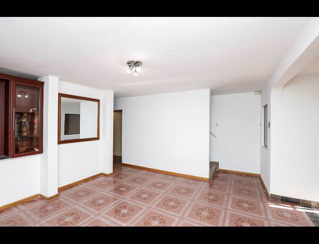 4 BEDROOM FREEHOLD FOR SALE IN NORTHCROFT